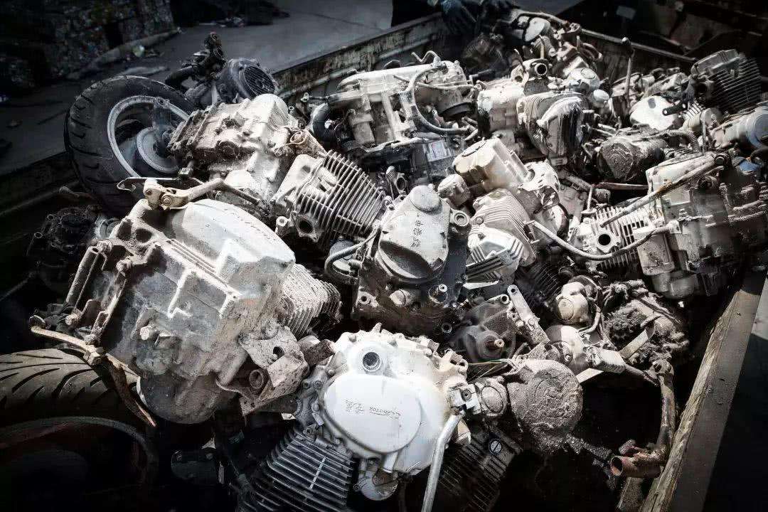 報(bào)廢機(jī)動(dòng)車將告別"論斤賣",汽車零部件企業(yè)首受沖擊_.